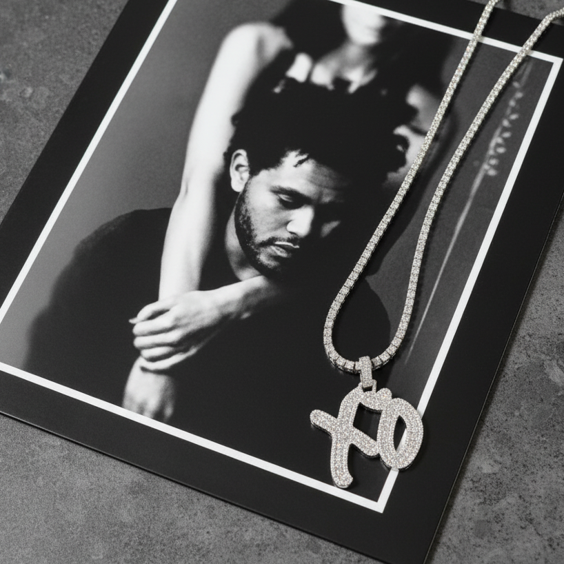 Timeless XO Pendant - VVS1 Moissanite Edition